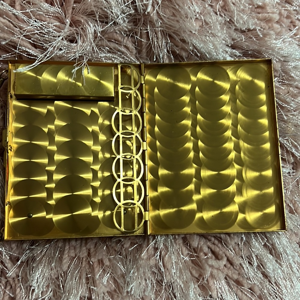 VINTAGE MOTHER OF PEARL COMPACT CASE. - Picture 5 of 8